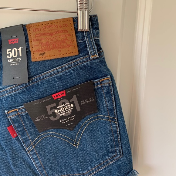 Leviβs 501 mid rise cut off shorts indigo avenue - Picture 6 of 6